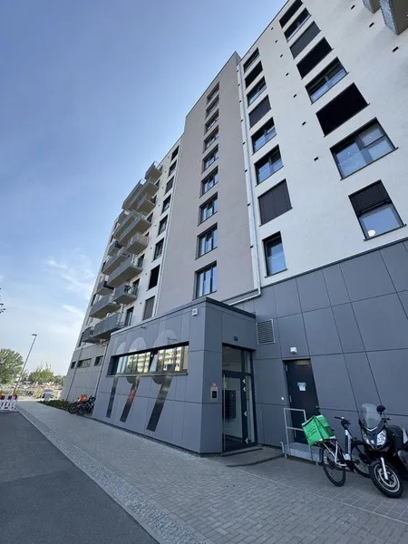 Helle 1-Zimmer-Wohnung mit Balkon– ab sofort verfügbar — photo 1